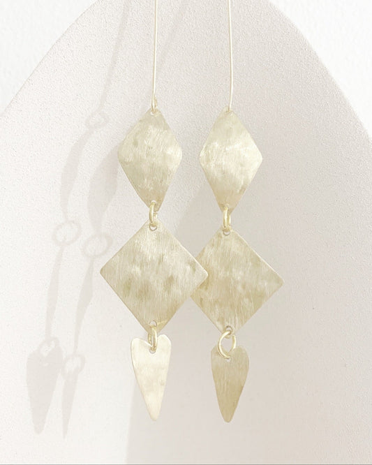 A P H R O D I T E ' S  .  D A N G E R  ~ golden diamond & heart earrings